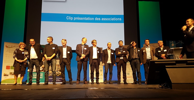 Les 12 présidents des associations membres de PEE. Les 12 présidents des associations membres de PEE.