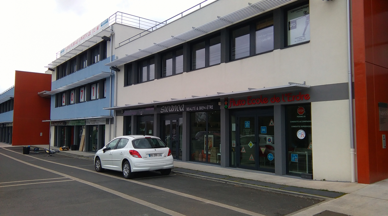 Exemple de mixité fonctionnelle à la gare de Sucé sur Erdre
