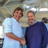 Le vainqueur, Didier Toqué, fondateur de Bathô, avec le navigateur Michel Desjoyeaux, président du jury.© Windreport’