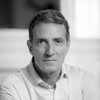 Eric ALBERT, psychiatre et titulaire d’un DEA de psychopathologie et psychobiologie des comportements